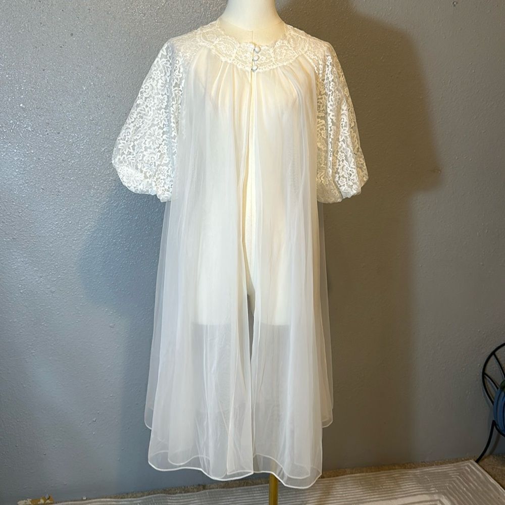 Vintage vanity fair tricot double nylon robe size 36